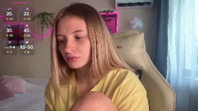 BlazingBlonde live cam on Cam4