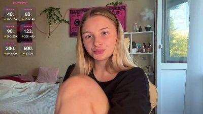 BlazingBlonde live cam on Cam4