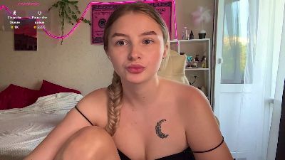 BlazingBlonde live cam on Cam4