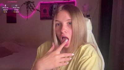 BlazingBlonde live cam on Cam4