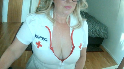 BlondeBridget live cam on Cam4