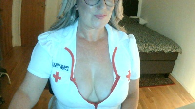 BlondeBridget live cam on Cam4