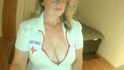 BlondeBridget live cam on Cam4