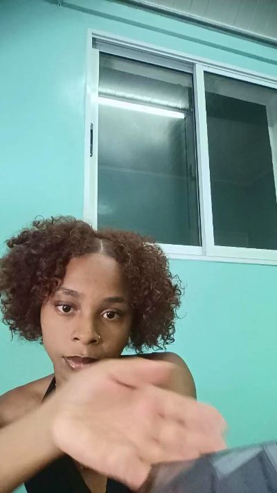 BlondeG live cam on Cam4