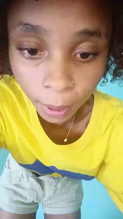 BlondeG live cam on Cam4