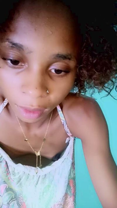 BlondeG live cam on Cam4