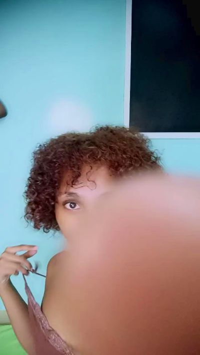BlondeG live cam on Cam4