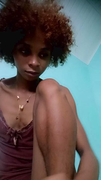 BlondeG live cam on Cam4