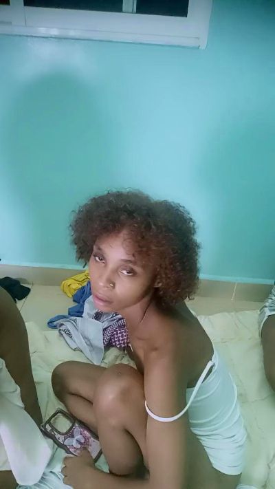 BlondeG live cam on Cam4