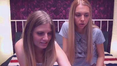 BlondeWitchez live cam on Cam4
