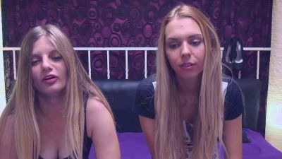 BlondeWitchez live cam on Cam4