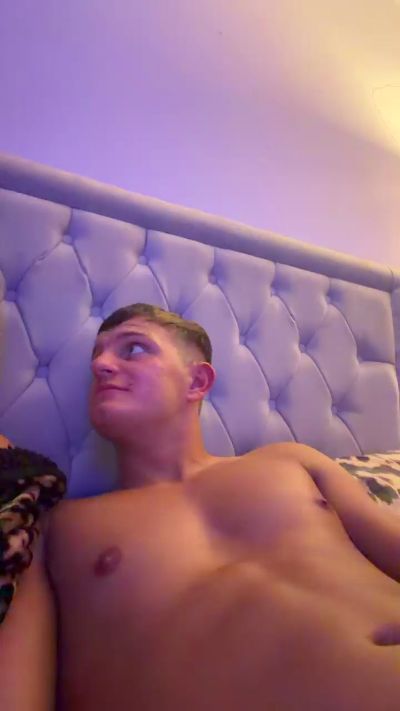 Blonde_barbie live cam on Cam4