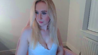 BlondieChick live cam on Cam4