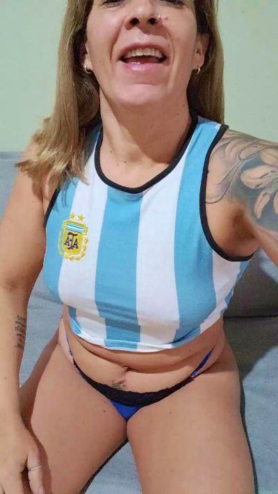 Blondie_Love live cam on Cam4