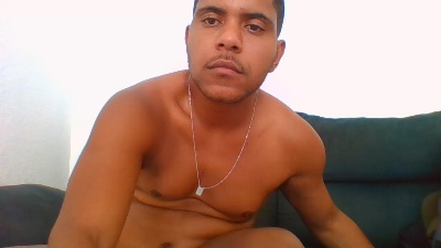 Blondiezzz live cam on Cam4