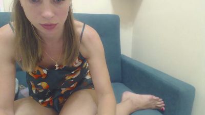 BlondyAndrea live cam on Cam4