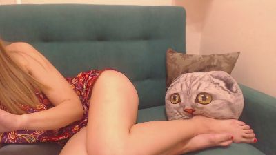 BlondyAndrea live cam on Cam4