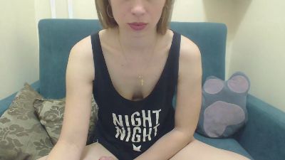BlondyAndrea live cam on Cam4