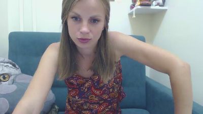 BlondyAndrea live cam on Cam4