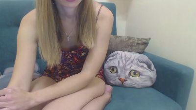 BlondyAndrea live cam on Cam4