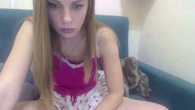BlondyAndrea live cam on Cam4