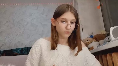 Profile and Statistics for BlossomMedina on Cam4