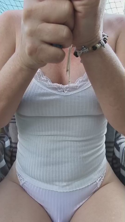BlueEye_Girl live cam on Cam4