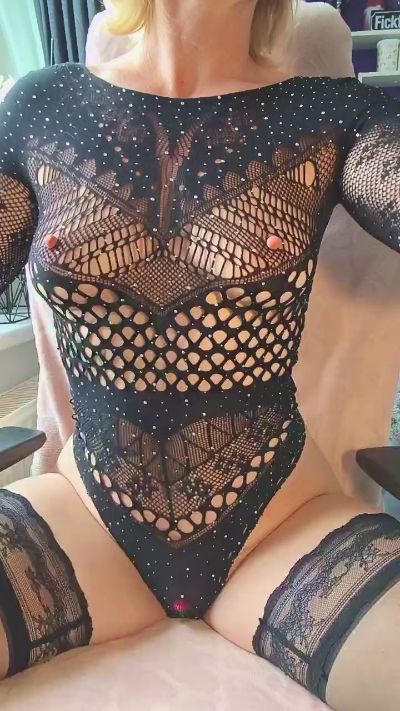 BlueEye_Girl live cam on Cam4