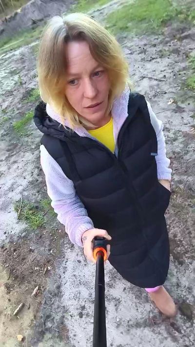 BlueEye_Girl live cam on Cam4