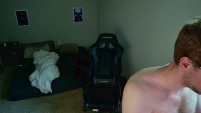 BlueEyedTallGuy live cam on Cam4