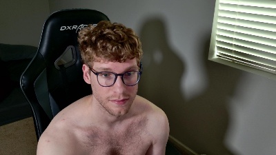 BlueEyedTallGuy live cam on Cam4