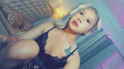 Boa_Hancockx live cam on Cam4