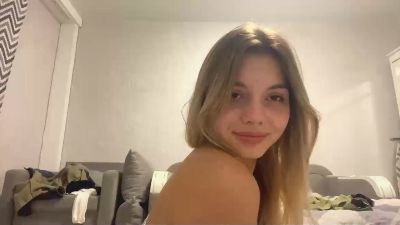BobbyeGombert live cam on Cam4