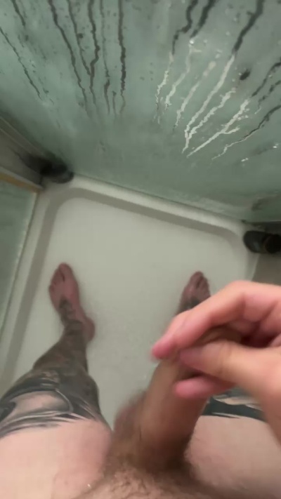 Bobbyf829 live cam on Cam4