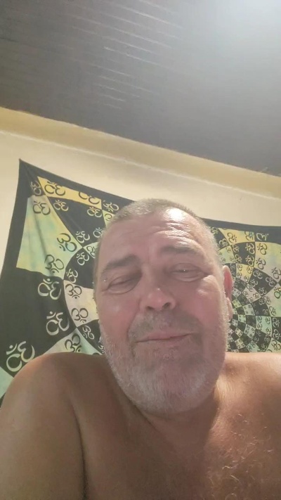 Bobosse837 live cam on Cam4