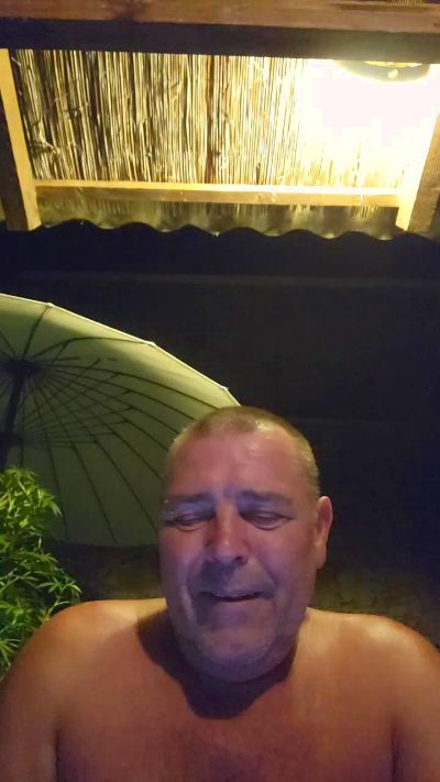 Bobosse837 live cam on Cam4