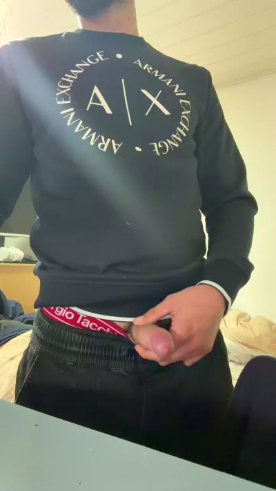 Bogosse444449 live cam on Cam4