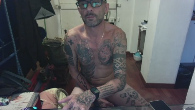Bolohot76 live cam on Cam4
