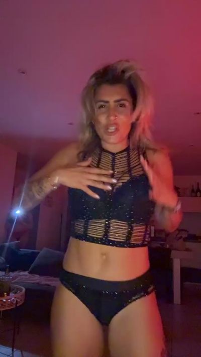 BombaShakira live cam on Cam4