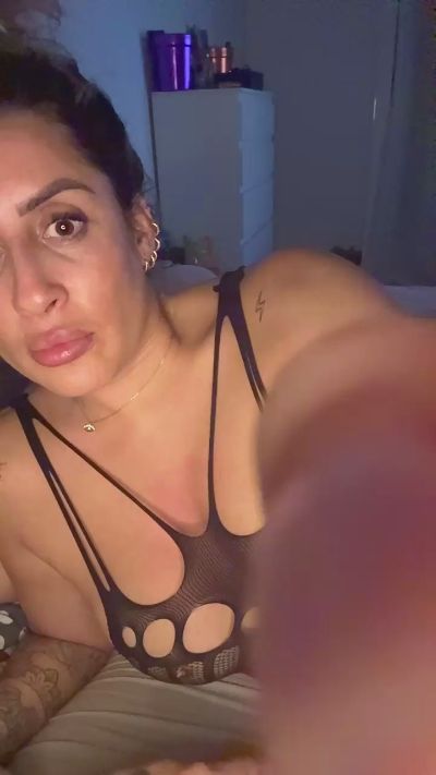 BombaShakira live cam on Cam4
