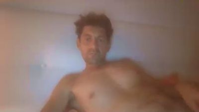 Bombasexiii85 live cam on Cam4