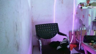 BombasticDoll live cam on Cam4