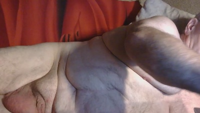 Bomber42 live cam on Cam4
