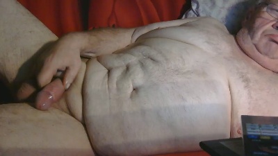Bomber42 live cam on Cam4