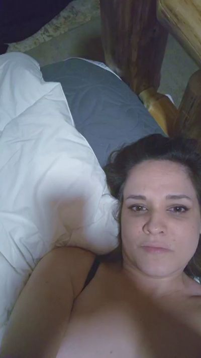 Bombmom live cam on Cam4