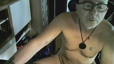 Bongone24 live cam on Cam4