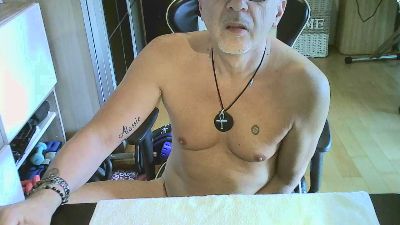 Bongone24 live cam on Cam4