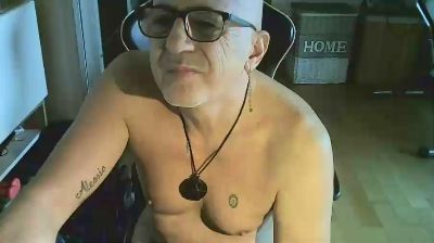 Bongone24 live cam on Cam4