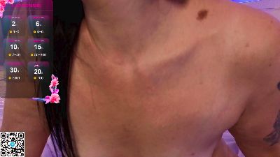 Bonnie__White live cam on Cam4