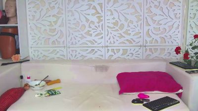 BonnySquirt live cam on Cam4